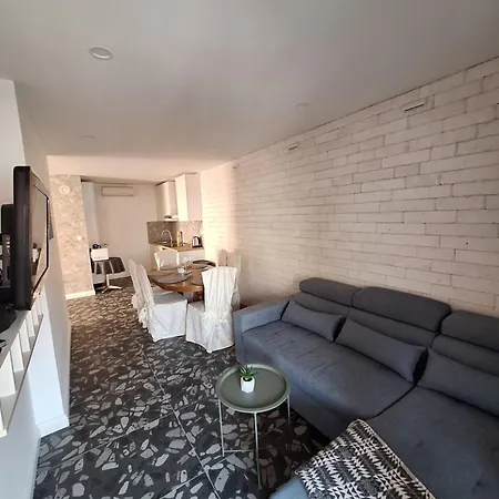 Turic Apartment *
